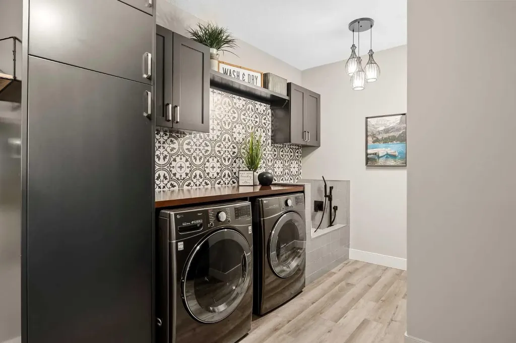 469 Rainbow Falls Way Chestermere AB T1X 1S5