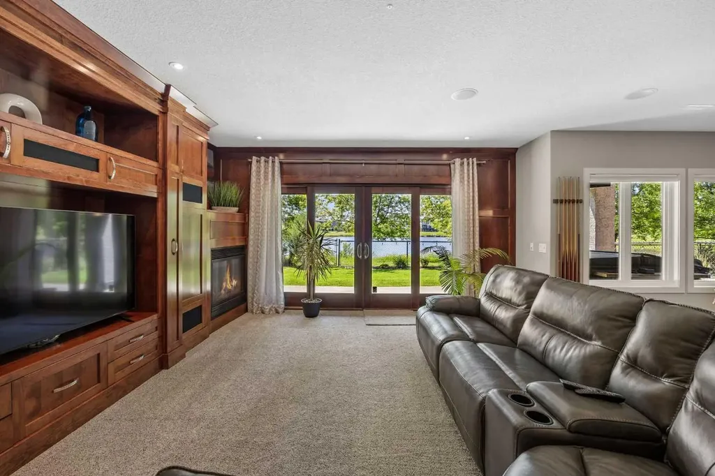 469 Rainbow Falls Way Chestermere AB T1X 1S5