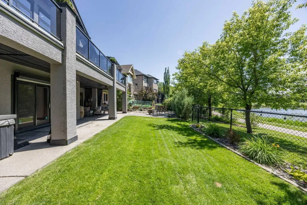 469 Rainbow Falls Way Chestermere AB T1X 1S5