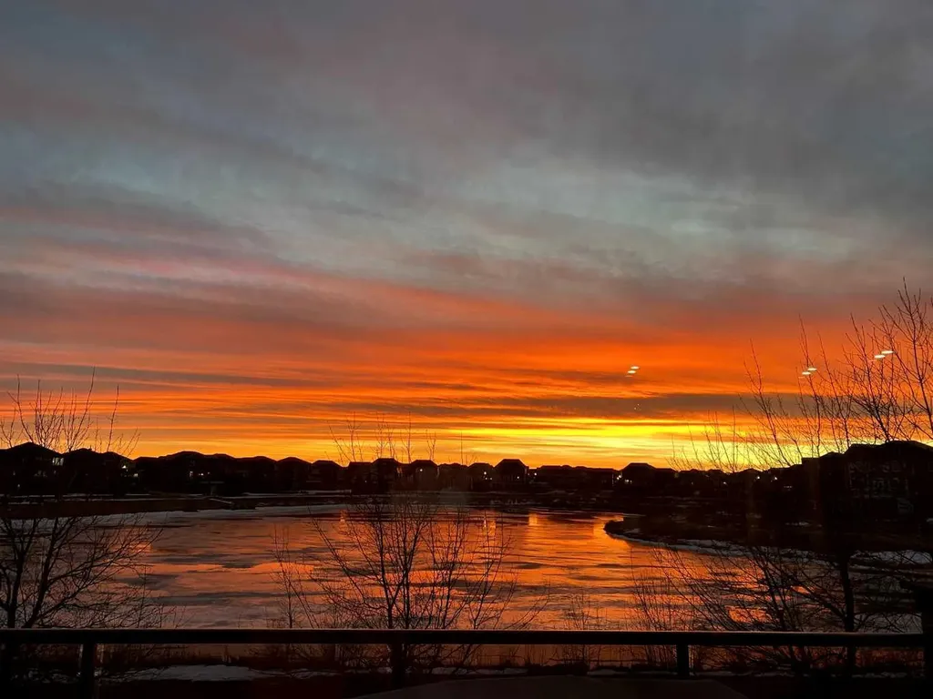 469 Rainbow Falls Way Chestermere AB T1X 1S5
