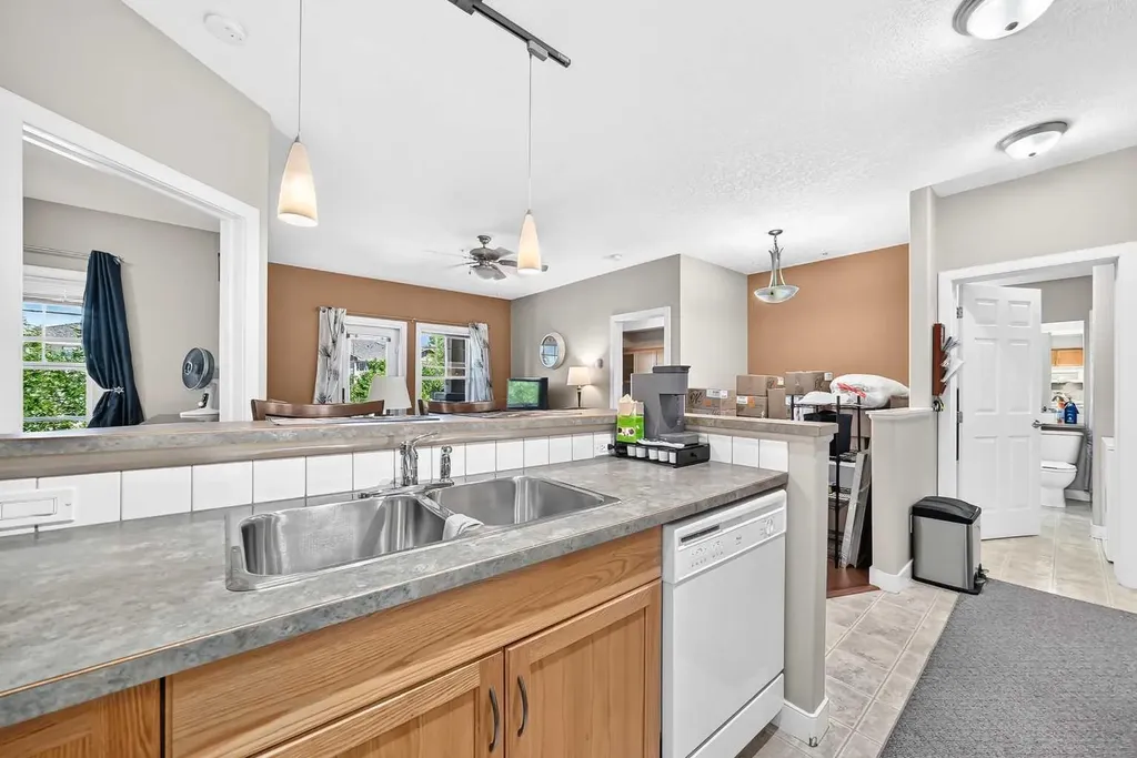 1414 17 Street SE Calgary AB T2G 5S6