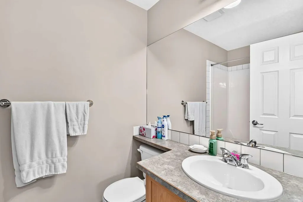 1414 17 Street SE Calgary AB T2G 5S6