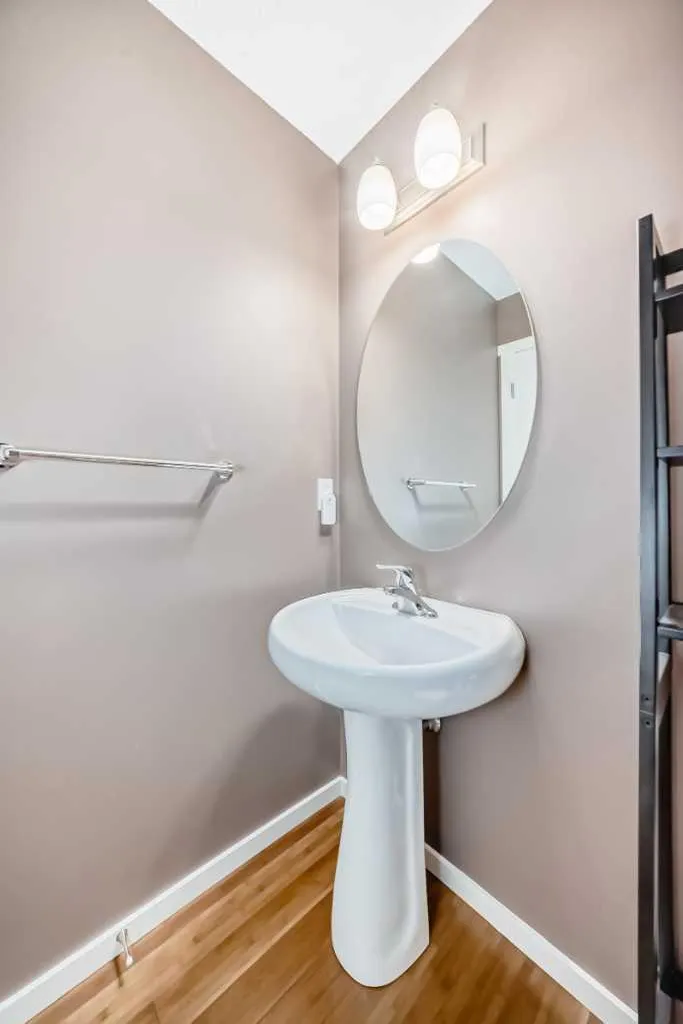 136 Sage Valley Drive NW Calgary AB T3R 0E4