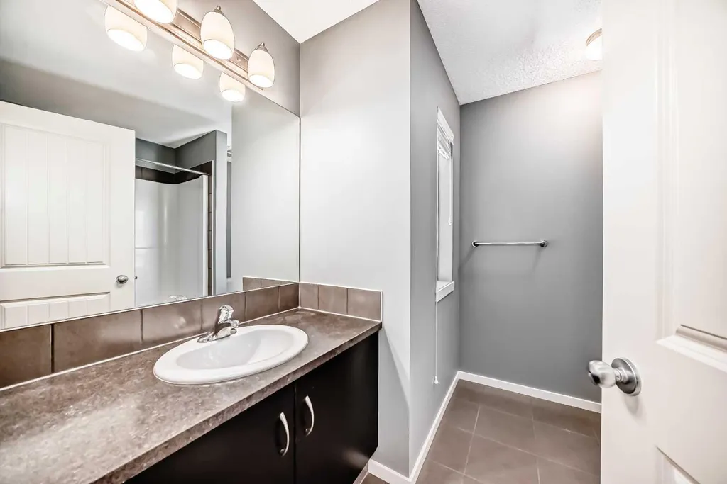 136 Sage Valley Drive NW Calgary AB T3R 0E4
