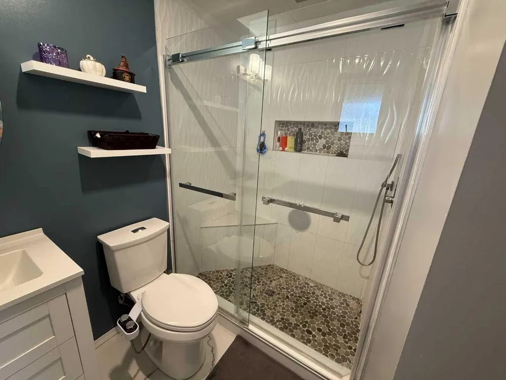 429 Collinge Road Hinton AB T7V1L1