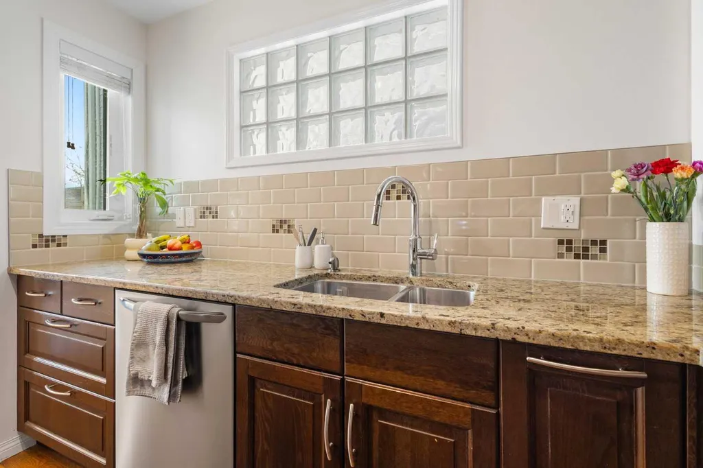 1629 29 Avenue SW Calgary AB T2T 1M6