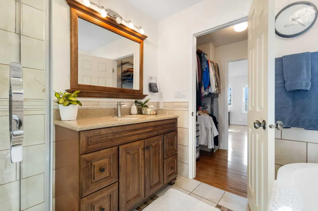 1629 29 Avenue SW Calgary AB T2T 1M6