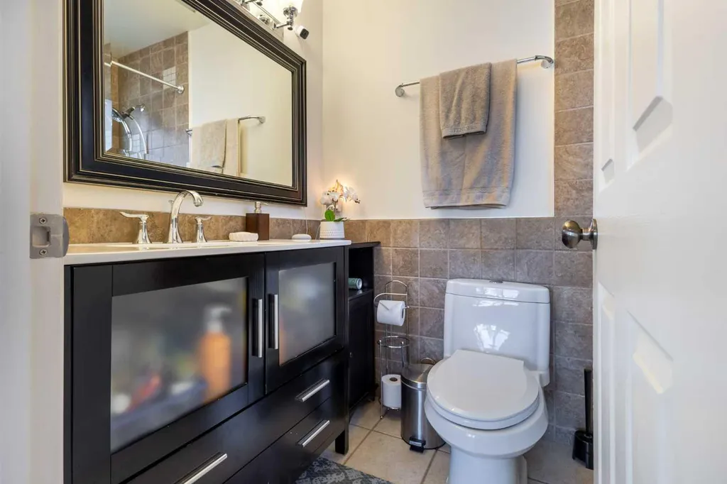 1629 29 Avenue SW Calgary AB T2T 1M6