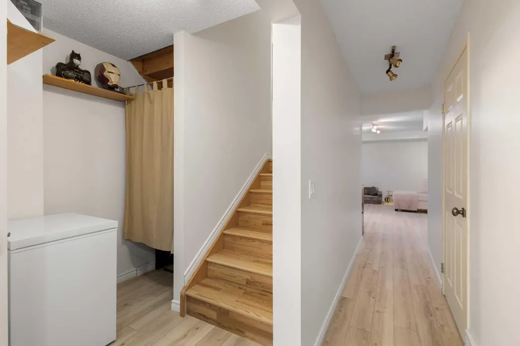 1629 29 Avenue SW Calgary AB T2T 1M6