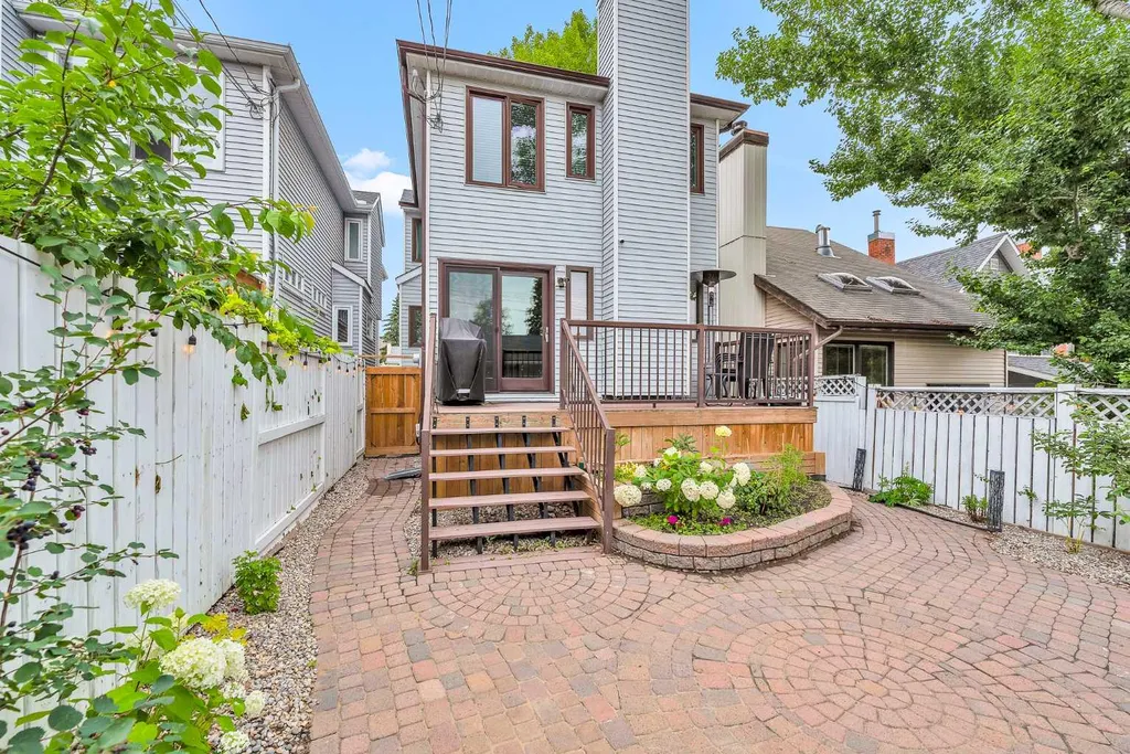 1629 29 Avenue SW Calgary AB T2T 1M6
