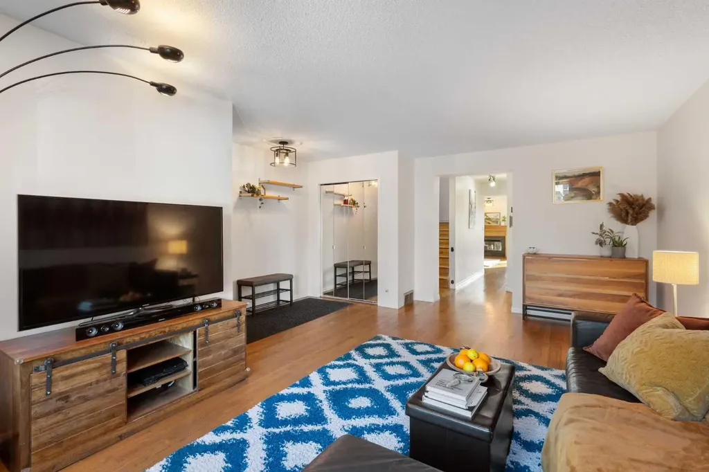 1629 29 Avenue SW Calgary AB T2T 1M6