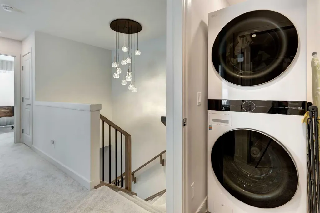 15033 37 Street SW Calgary AB T2Y0R5