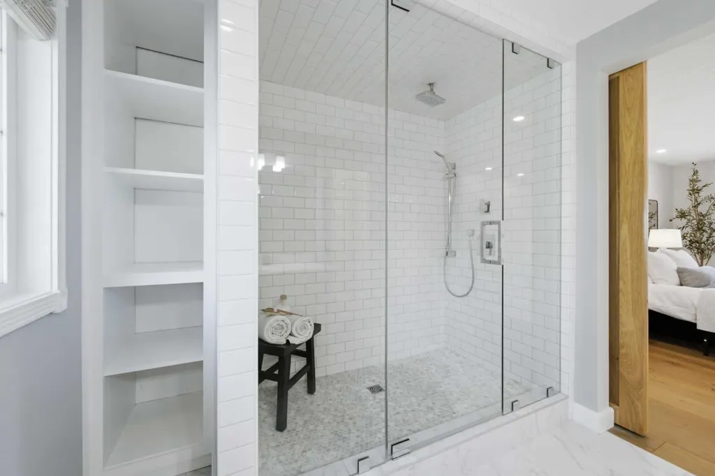 20 Mapleglade Close SE Calgary AB T2J 2G9