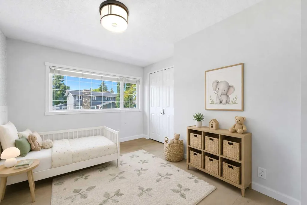 20 Mapleglade Close SE Calgary AB T2J 2G9