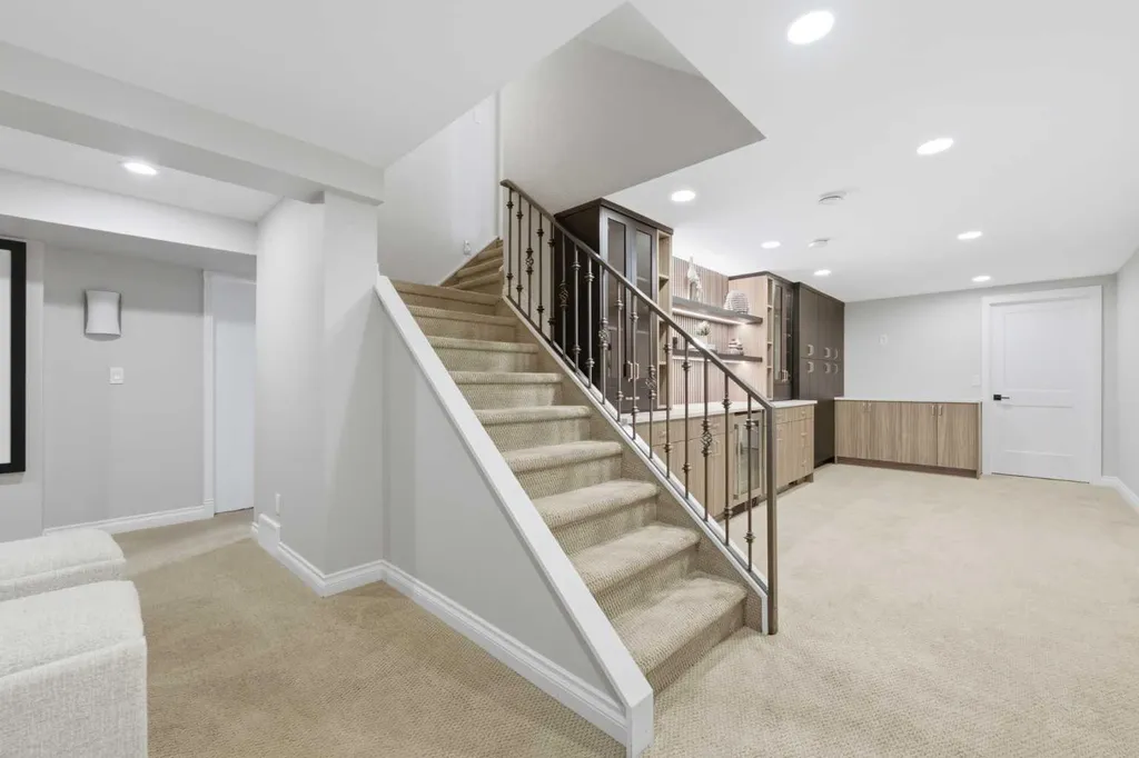 20 Mapleglade Close SE Calgary AB T2J 2G9