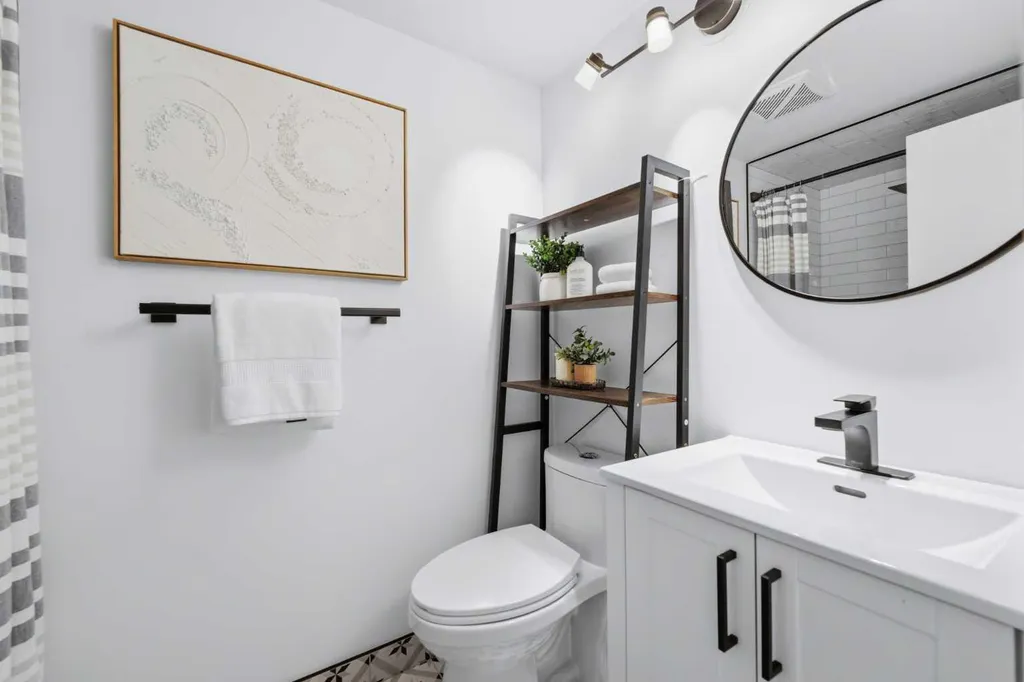 20 Mapleglade Close SE Calgary AB T2J 2G9