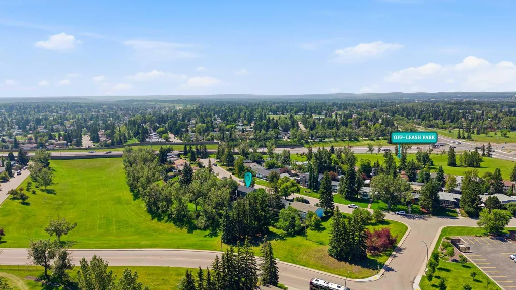 20 Mapleglade Close SE Calgary AB T2J 2G9