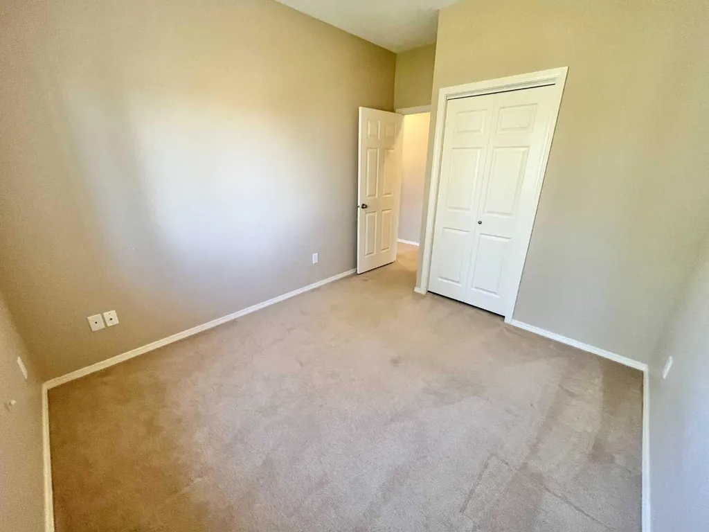 137 Silkstone Road W Lethbridge AB T1J3H6