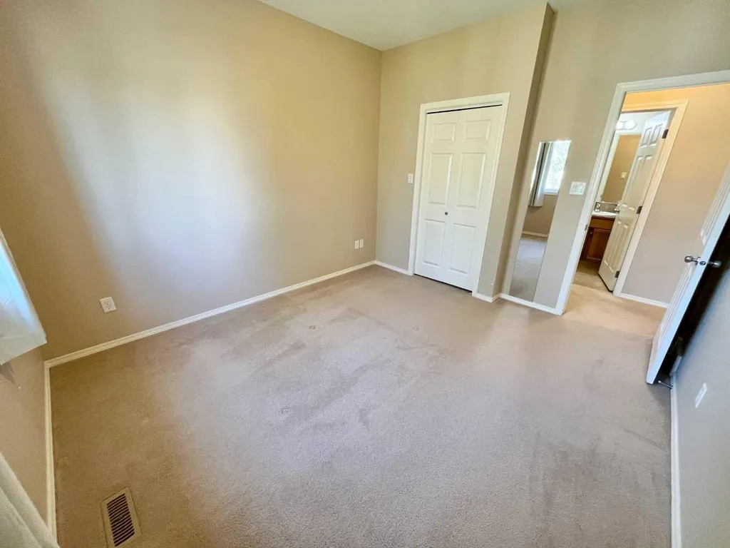 137 Silkstone Road W Lethbridge AB T1J3H6