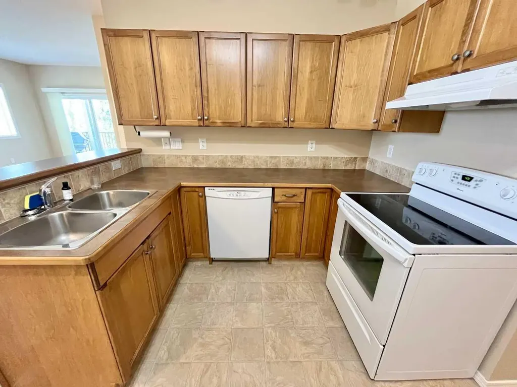 137 Silkstone Road W Lethbridge AB T1J3H6