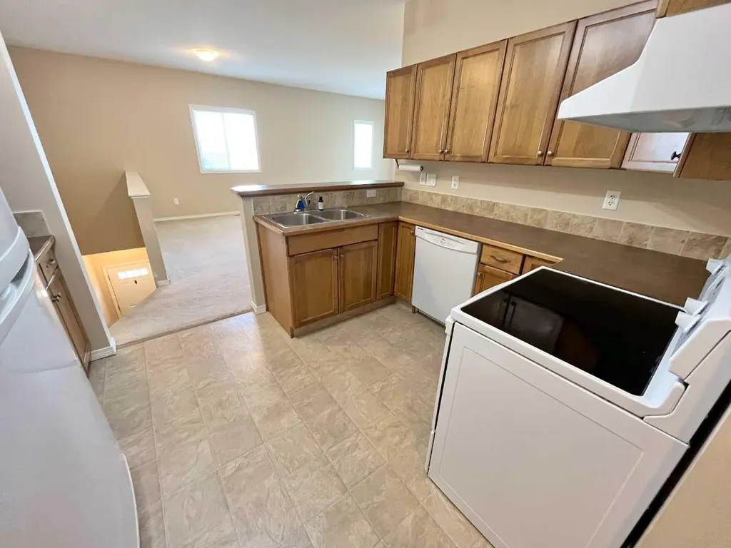 137 Silkstone Road W Lethbridge AB T1J3H6