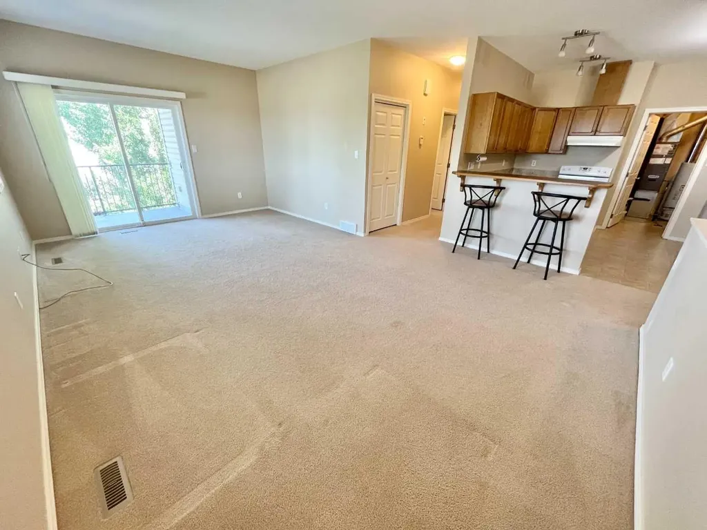137 Silkstone Road W Lethbridge AB T1J3H6