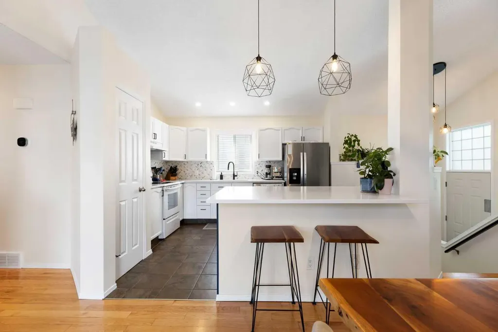 60 River Rock Circle SE Calgary AB T2C 4C3