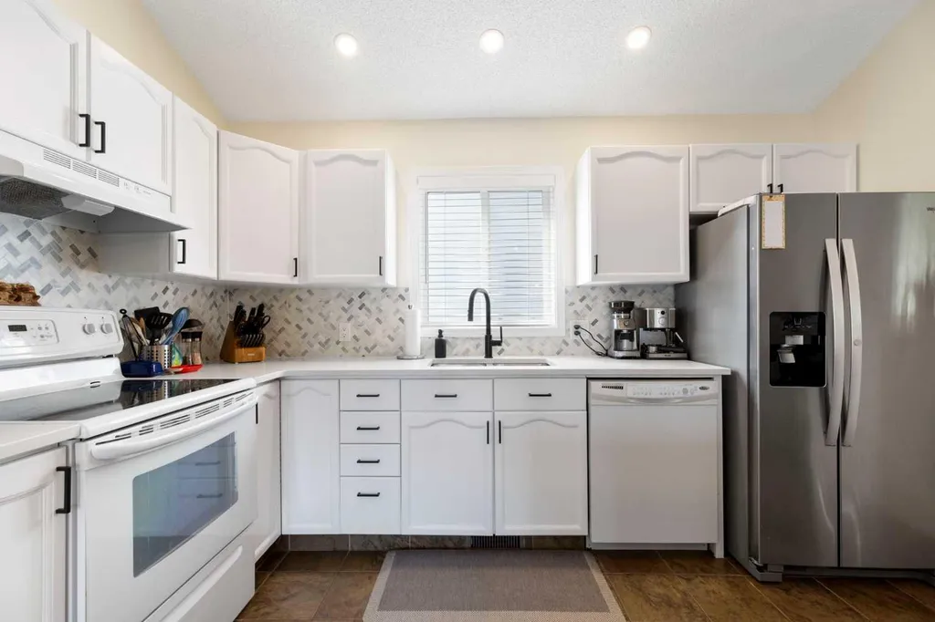 60 River Rock Circle SE Calgary AB T2C 4C3