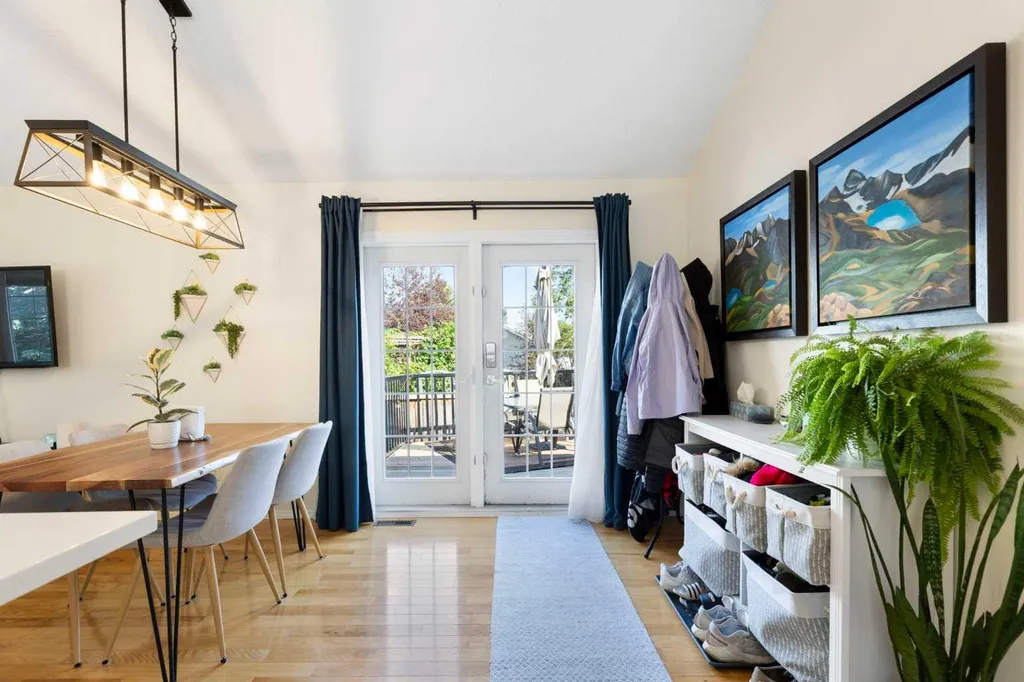 60 River Rock Circle SE Calgary AB T2C 4C3