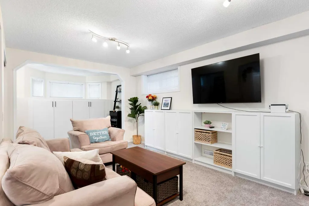 60 River Rock Circle SE Calgary AB T2C 4C3