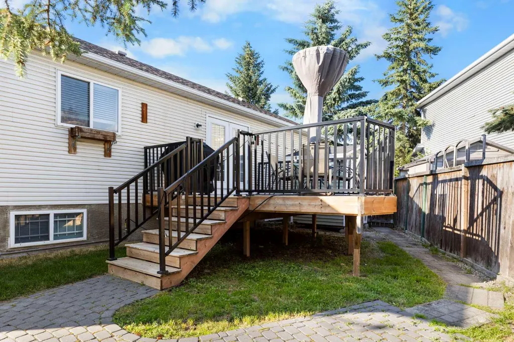 60 River Rock Circle SE Calgary AB T2C 4C3