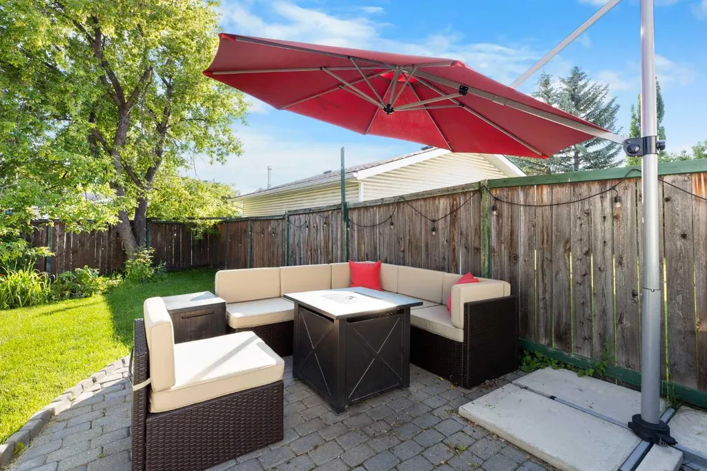 60 River Rock Circle SE Calgary AB T2C 4C3