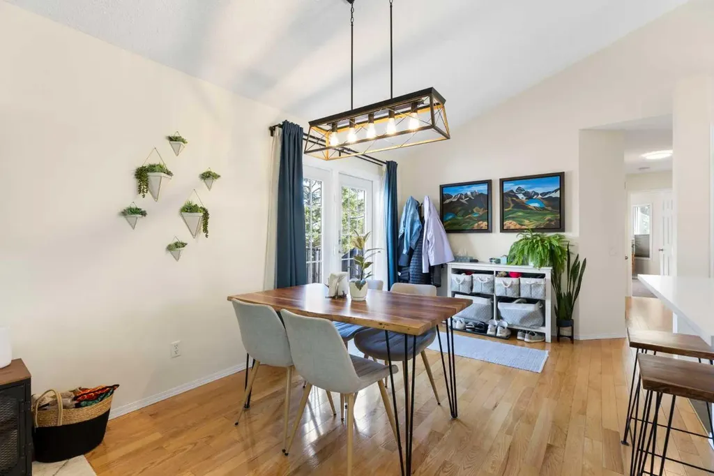 60 River Rock Circle SE Calgary AB T2C 4C3