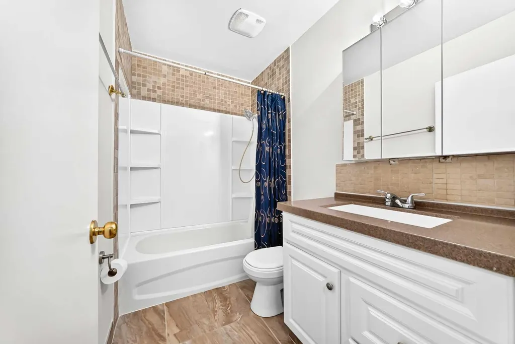 219 90 Avenue SE Calgary AB T2J0A3
