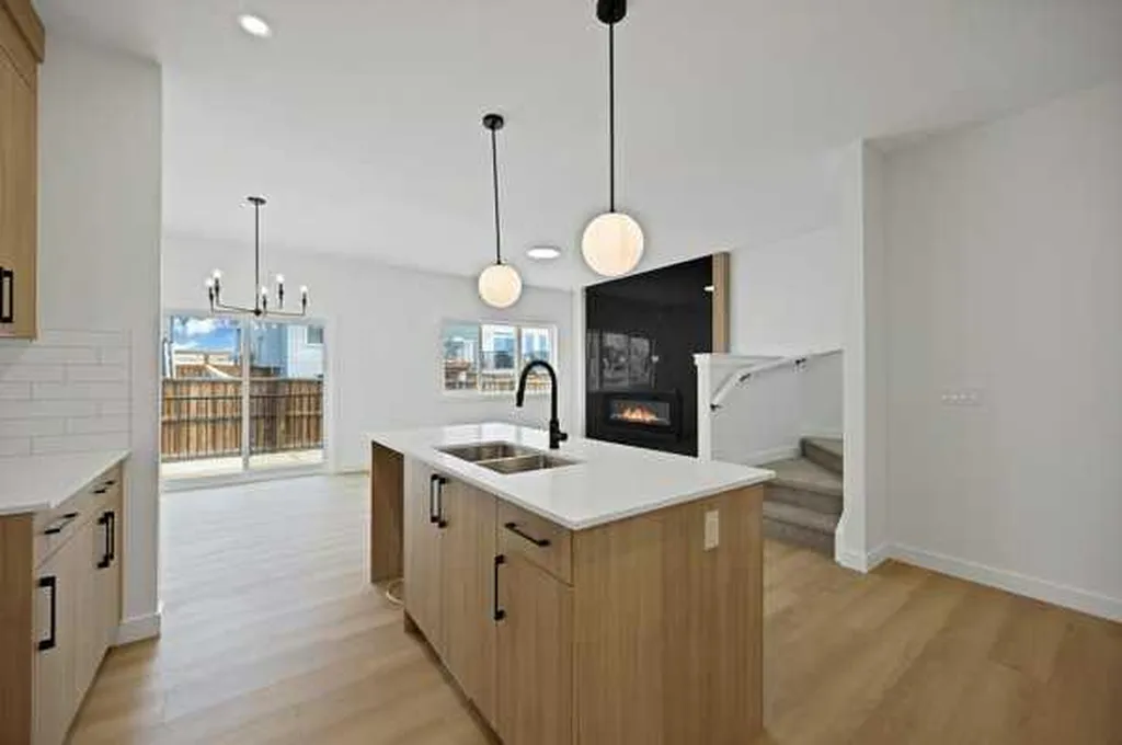 82 Heritage Circle Cochrane AB T4C 3G9