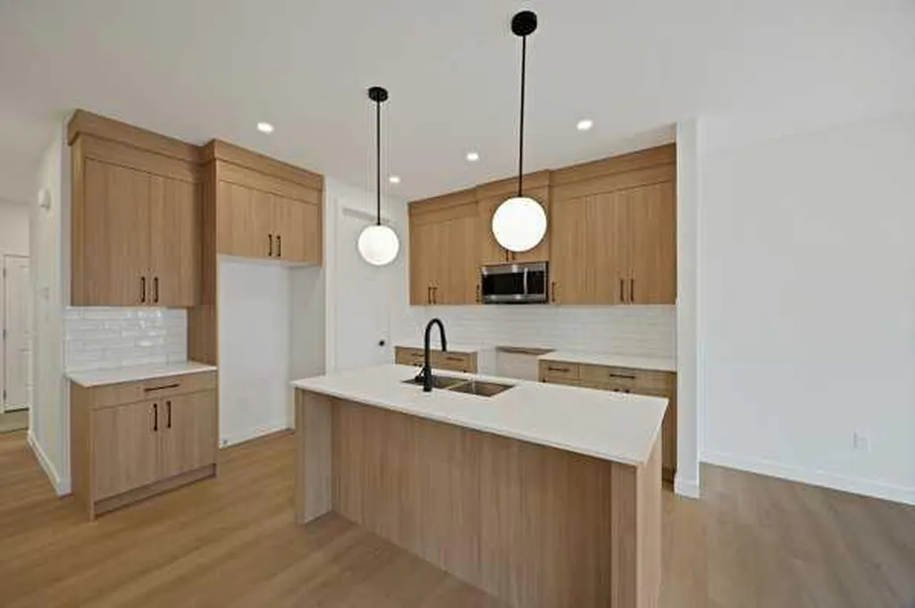 82 Heritage Circle Cochrane AB T4C 3G9
