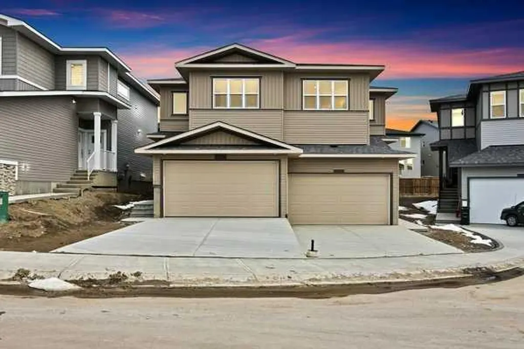 82 Heritage Circle Cochrane AB T4C 3G9