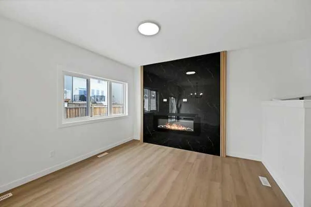 82 Heritage Circle Cochrane AB T4C 3G9