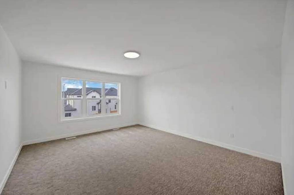 82 Heritage Circle Cochrane AB T4C 3G9