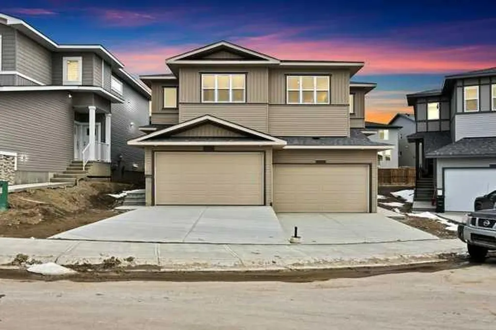 82 Heritage Circle Cochrane AB T4C 3G9