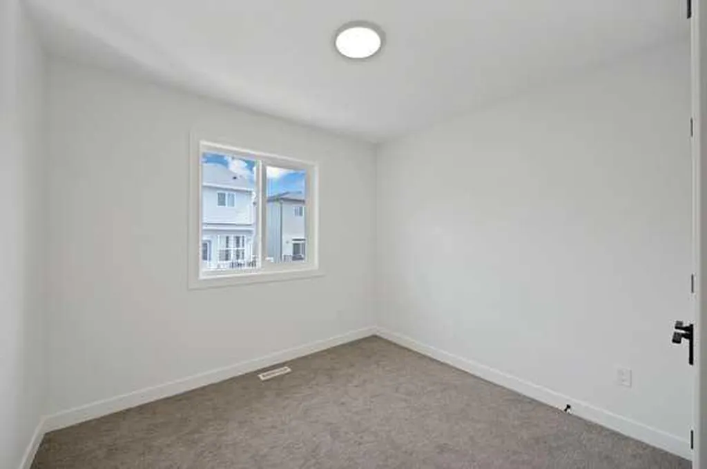 82 Heritage Circle Cochrane AB T4C 3G9