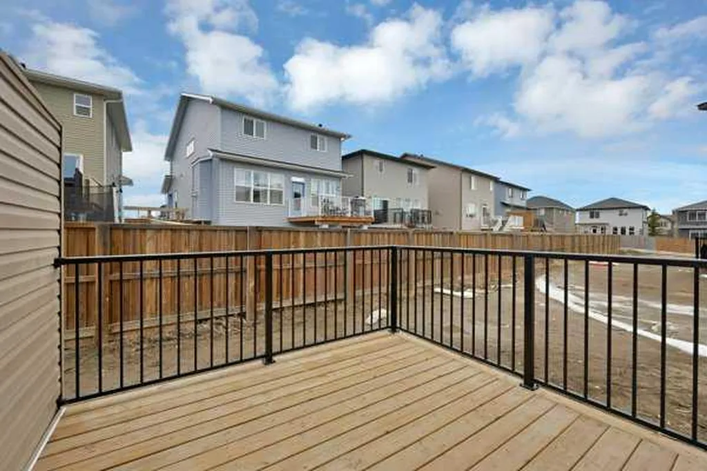 82 Heritage Circle Cochrane AB T4C 3G9