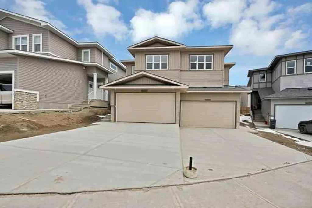 82 Heritage Circle Cochrane AB T4C 3G9