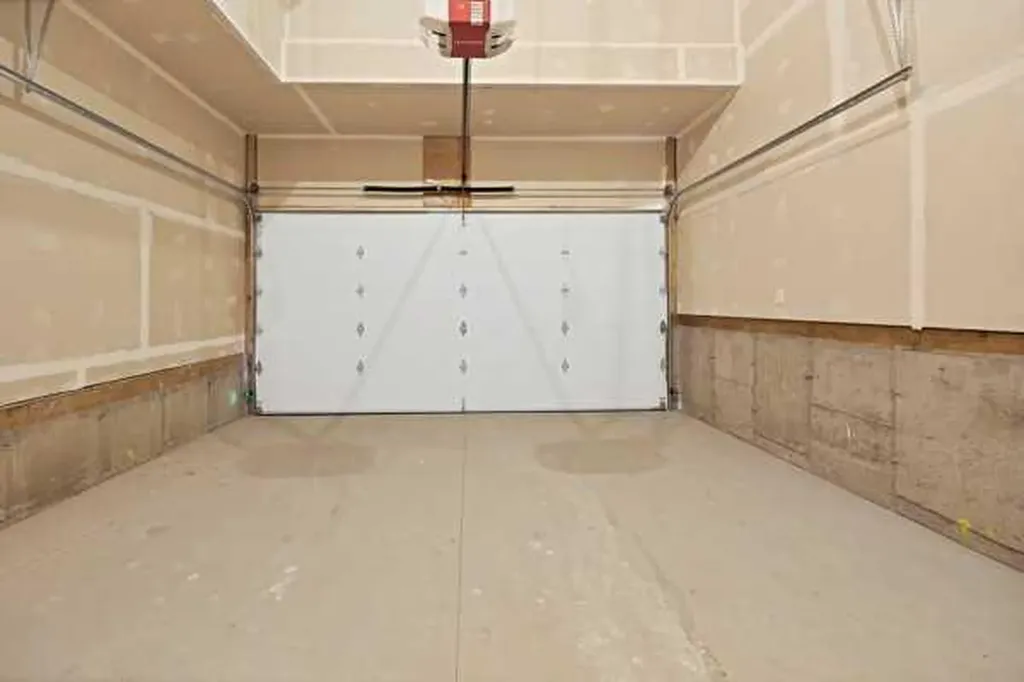 82 Heritage Circle Cochrane AB T4C 3G9