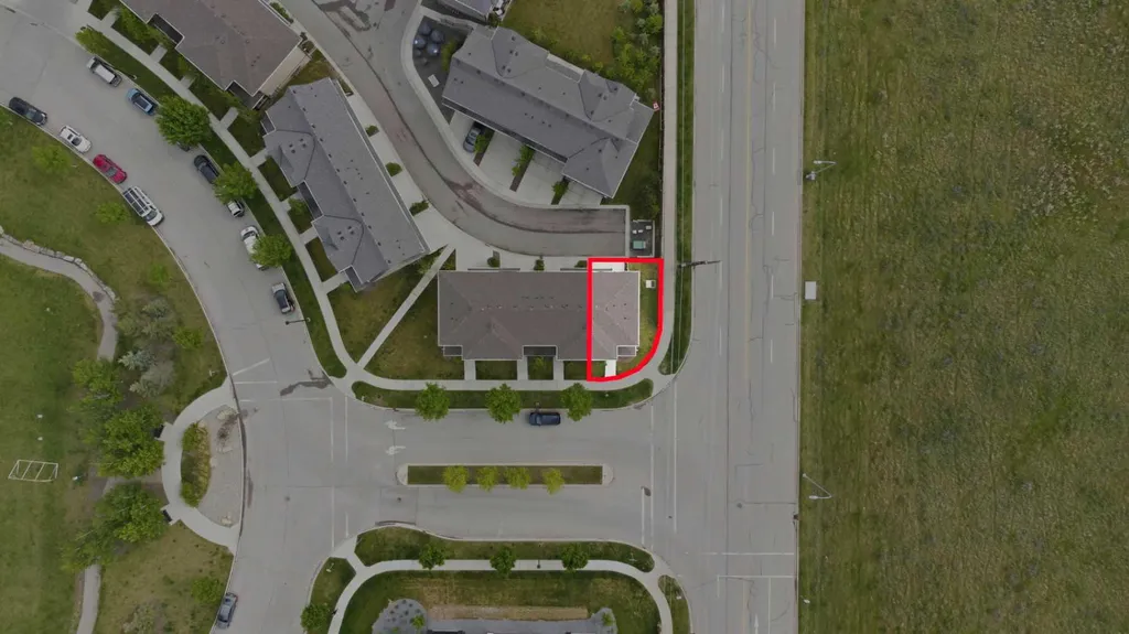 32 Horseshoe Crescent Cochrane AB T4C2P4