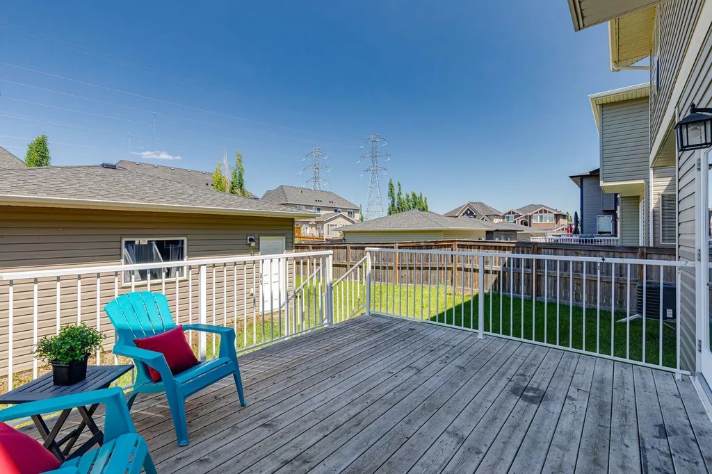 145 Rainbow Falls Glen Chestermere AB T1X 0S5