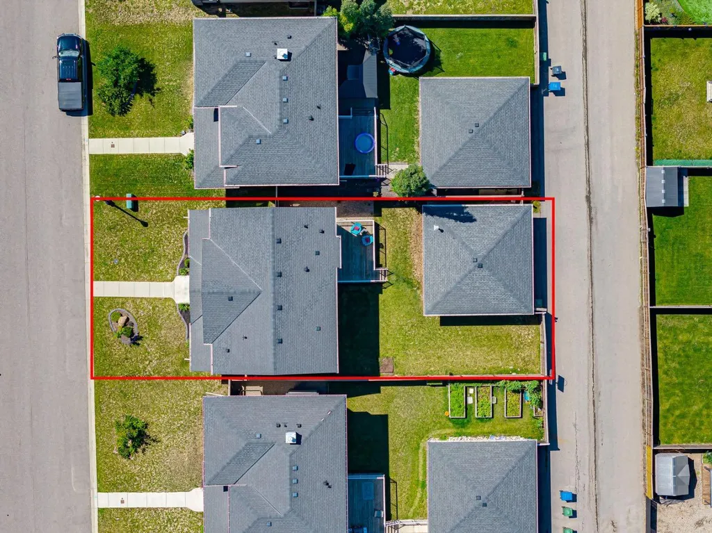 145 Rainbow Falls Glen Chestermere AB T1X 0S5