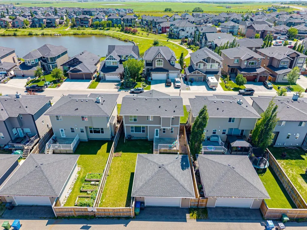 145 Rainbow Falls Glen Chestermere AB T1X 0S5