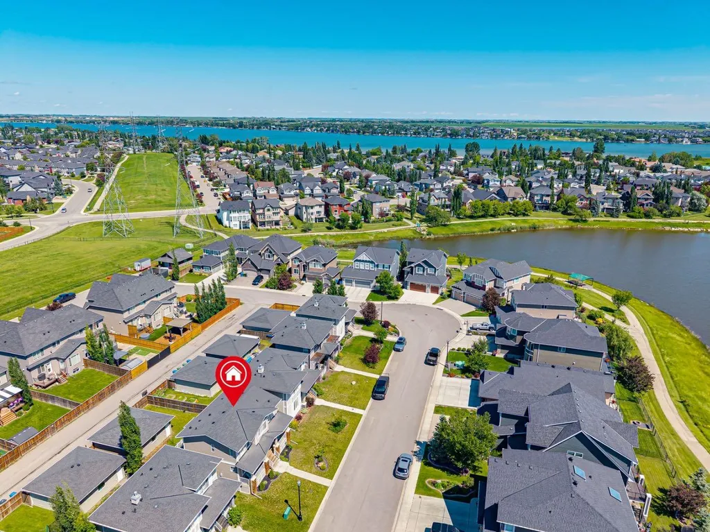 145 Rainbow Falls Glen Chestermere AB T1X 0S5