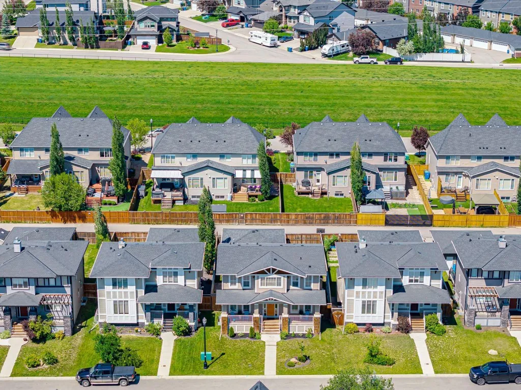 145 Rainbow Falls Glen Chestermere AB T1X 0S5